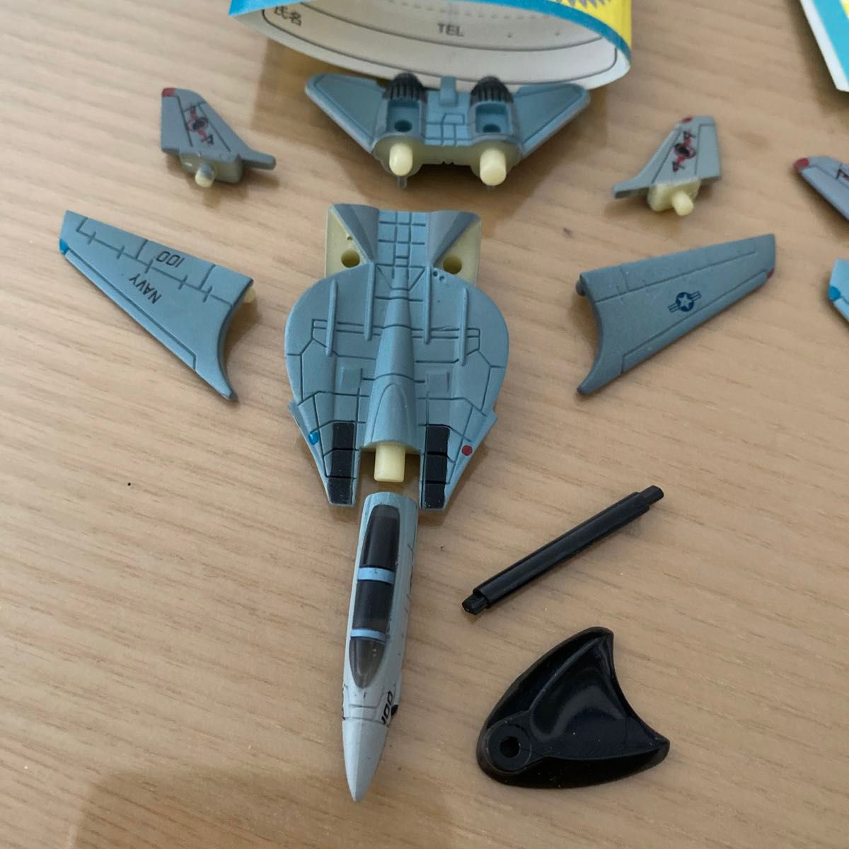 フルタ チョコエッグ 世界の戦闘機 第1弾 グラマンF-14トム フルタ チョコエッグ 世界の戦闘機 第1弾 グラマンF-14トム