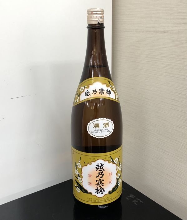 石本酒造 越乃寒梅 白ラベル 23年11月製造 1800ml 15% 未開封 日本酒  202068 1/2の画像1