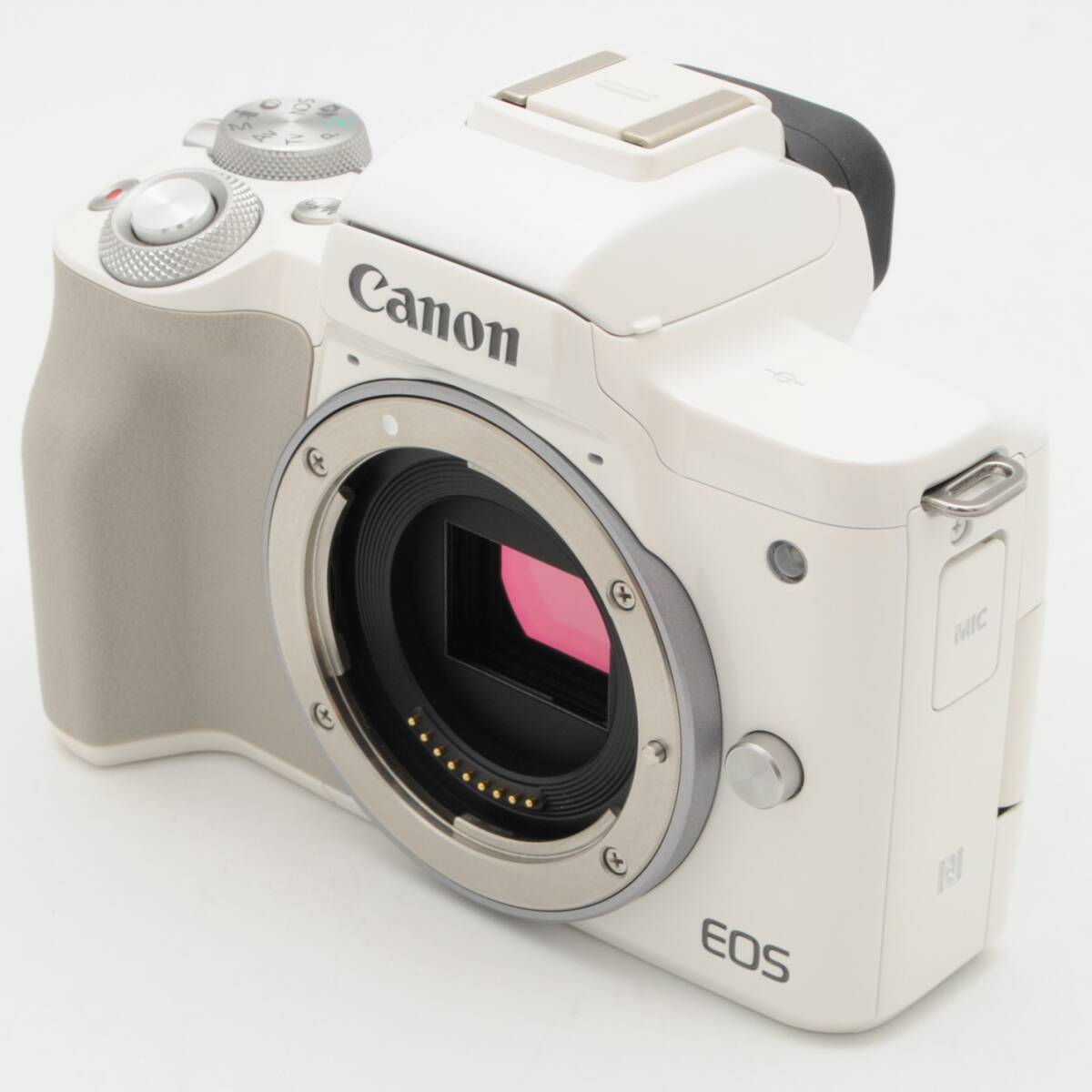 【A96】Canon ミラーレス一眼カメラ EOS Kiss M ボディ ホワイト_画像2