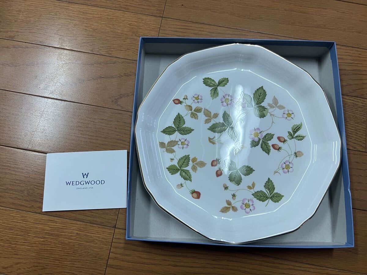 ウェッジウッド WEDGWOOD ワイルドストロベリー　八角皿　プレート_画像1