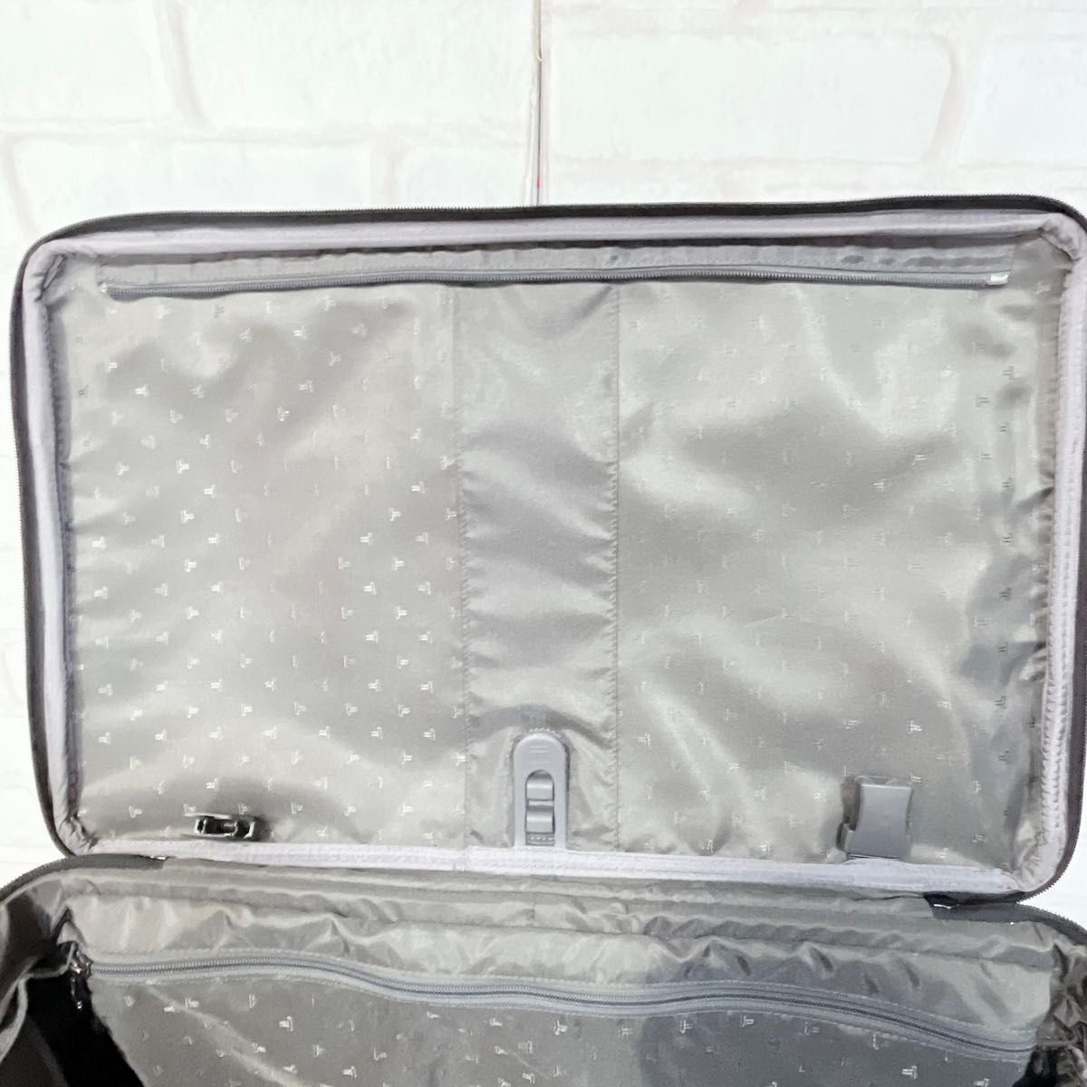 TUMI キャリー スーツケース 22022D4 2輪 拡張機能付 67L|Yahoo TUMI キャリー スーツケース 22022D4 2輪 拡張機能付 67L|Yahoo