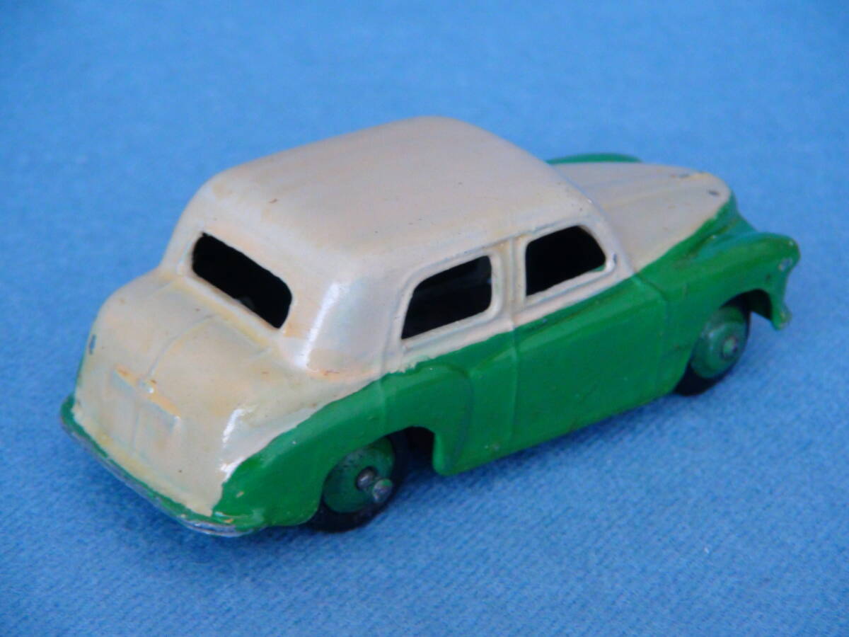 [ rare ] old britain Dinky 1/43 rank 1950 year type hi Le Mans * mink s 4-door saloon. normal type * ivory / green two-tone that time thing 