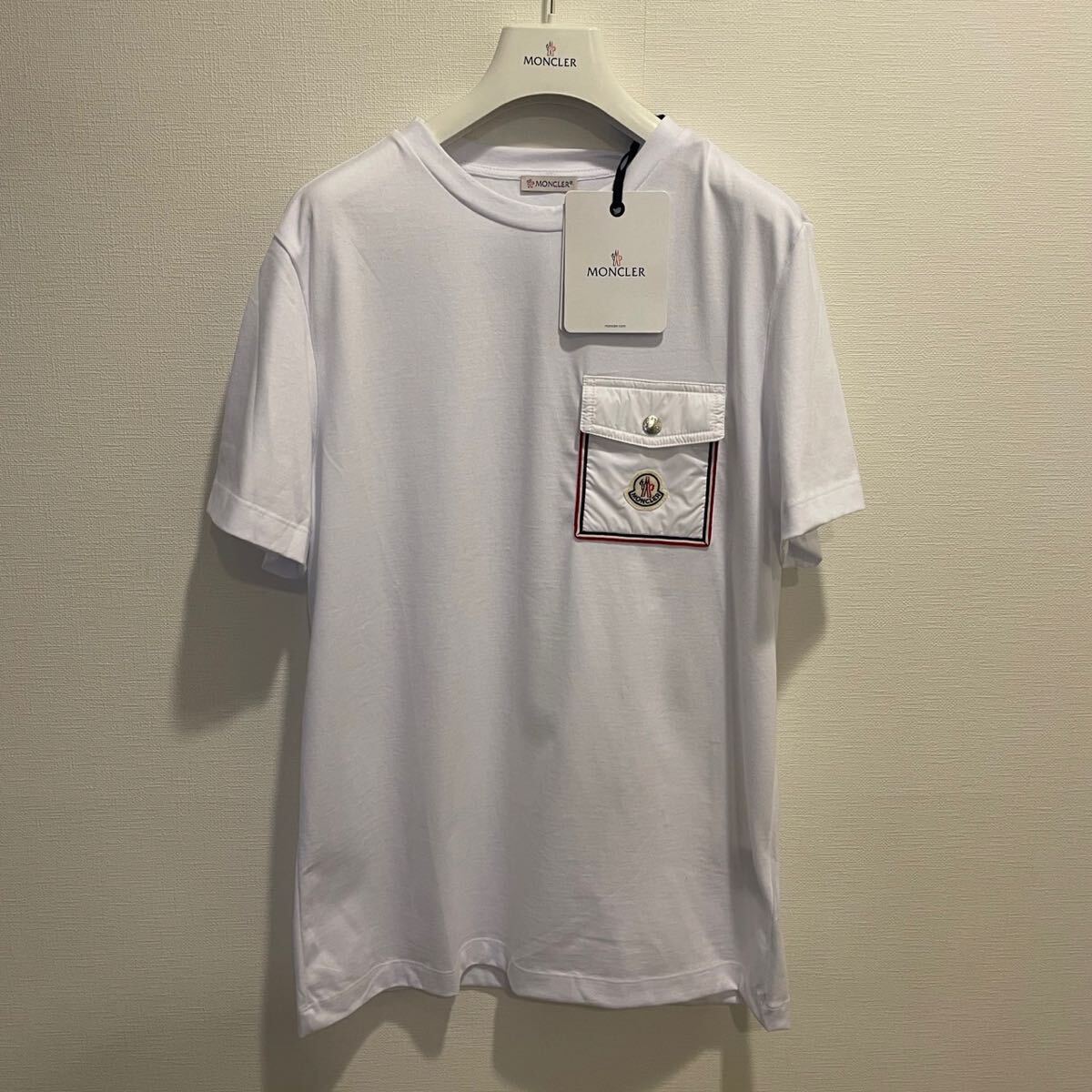 サイズXL Moncler 胸ポケットワッペン Tシャツの画像3