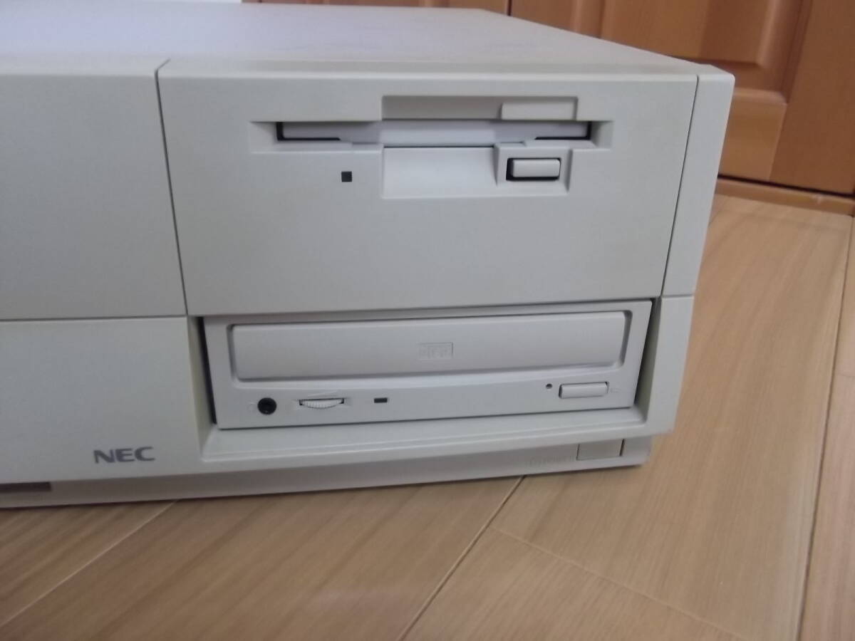 NEC PC98パソコン　 PC-9821V10/S5KD　　（Windows98/MS-DOS6.2 マルチ起動）_ドライブ部　拡大写真