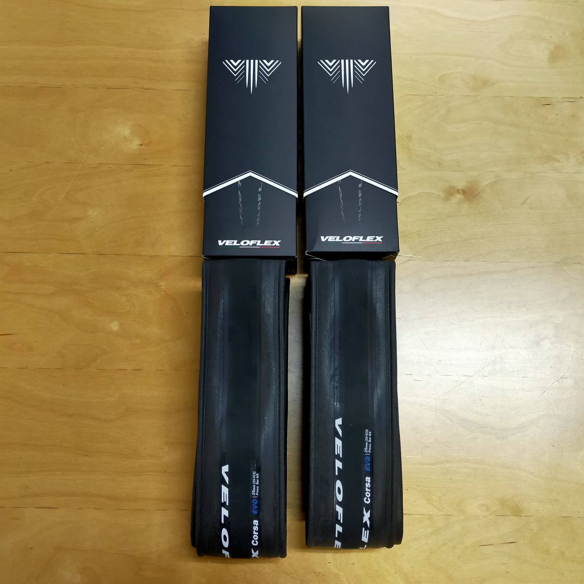 2本セット CORSA EVO(箱は折り畳んで発送致します) 25mm 2本セット CORSA EVO(箱は折り畳んで発送致します) 25mm