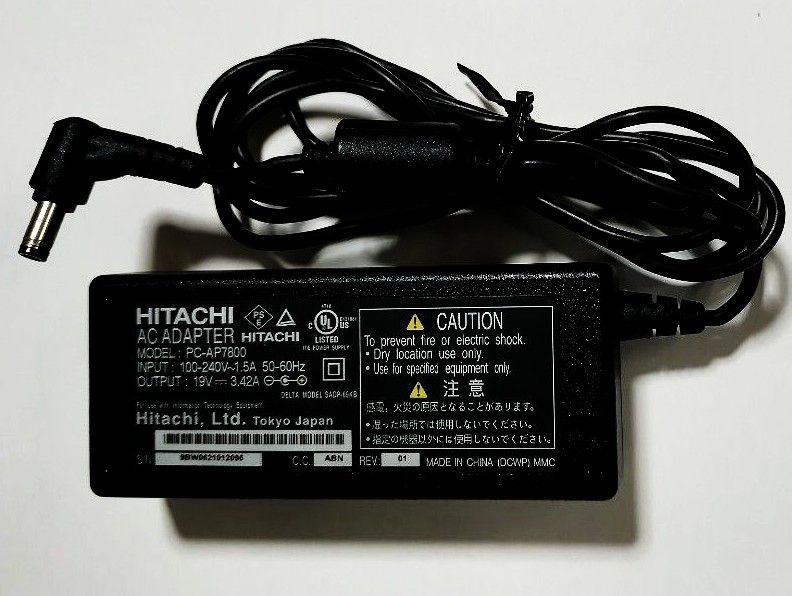 HITACHI ACアダプタ PC-AP7800 19V 3.42A ジャンク扱いで AC コードありません