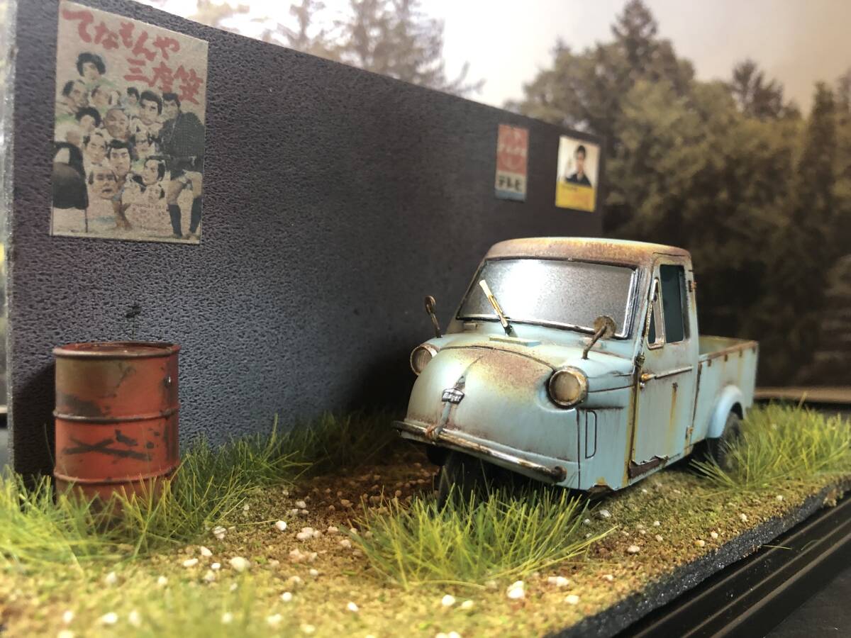 昭和レトロな風景 1/32 ダイハツ ミゼット 旧車 自作ジオラマ完成品 ケース付_画像6