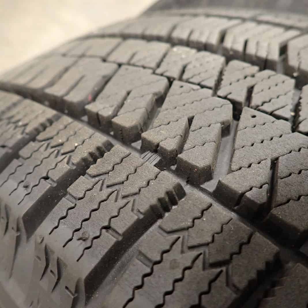 冬4本SET 会社宛 送料無料 185/60R15×5.5J 84Q ブリヂストン ブリザック VRX2 2022年 アルミ フィット グレイス ラティオ アクア NO,C4466_画像5