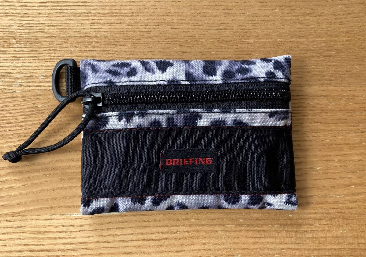 * BRIEFING * pouch / Briefing / case card inserting change purse . mobile charger inserting 