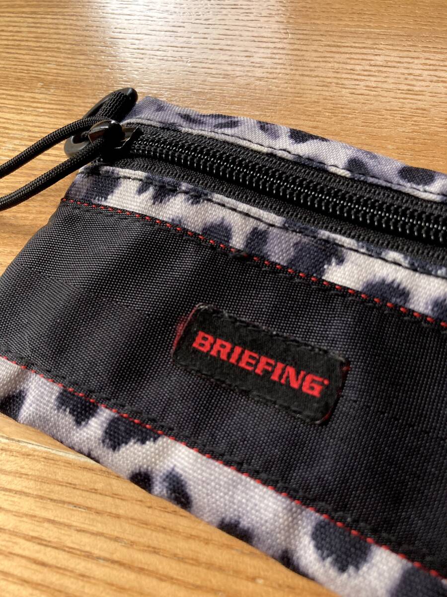 * BRIEFING * pouch / Briefing / case card inserting change purse . mobile charger inserting 