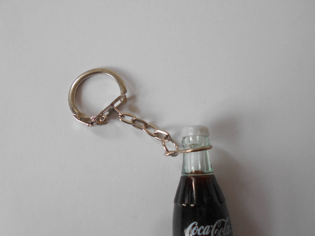 H / Coca-Cola コカ・コーラ 瓶型 キーホルダー 当時物 中古品_画像3