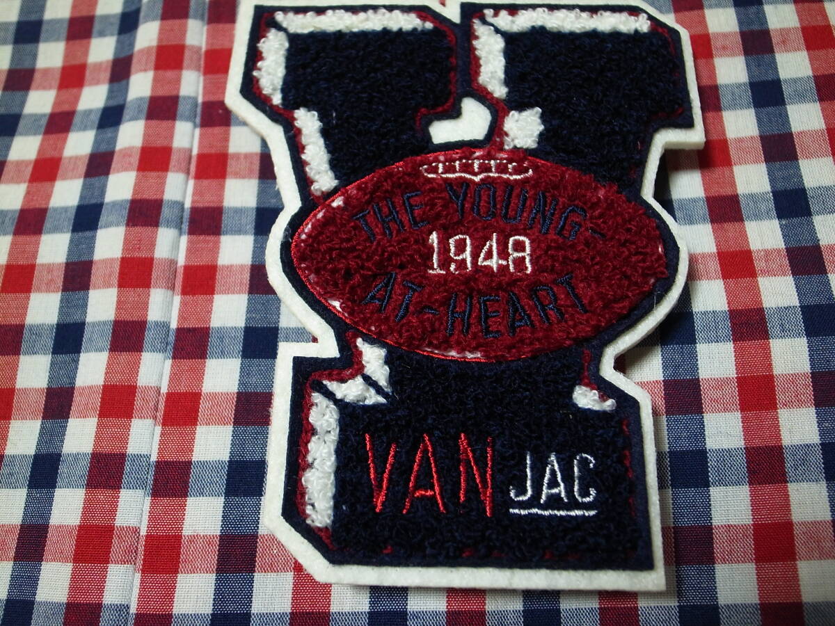 【送料無料】★VAN JAC ヴァンヂャケット★アメフト Vワッペン★ピン留め式★VAN JACKET_画像3