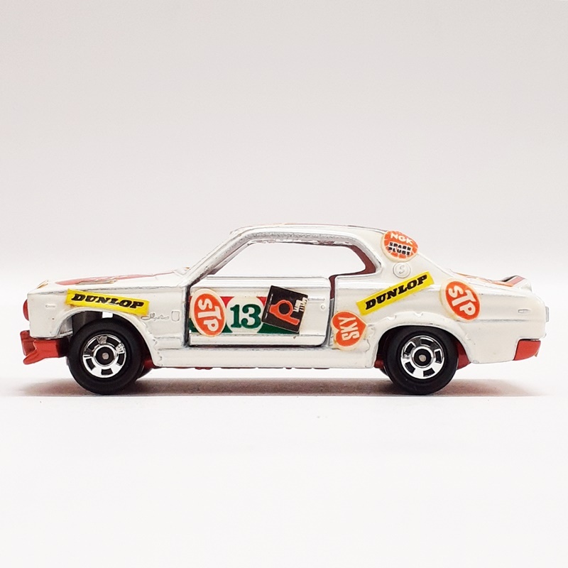 (完全現状品) TOMY トミカ 黒箱 21 スカイライン H-T 2000GT-R レーシング 日本製 当時物 No.21 tomica 詳細不明 (ジャンク扱い) ※t9_画像6