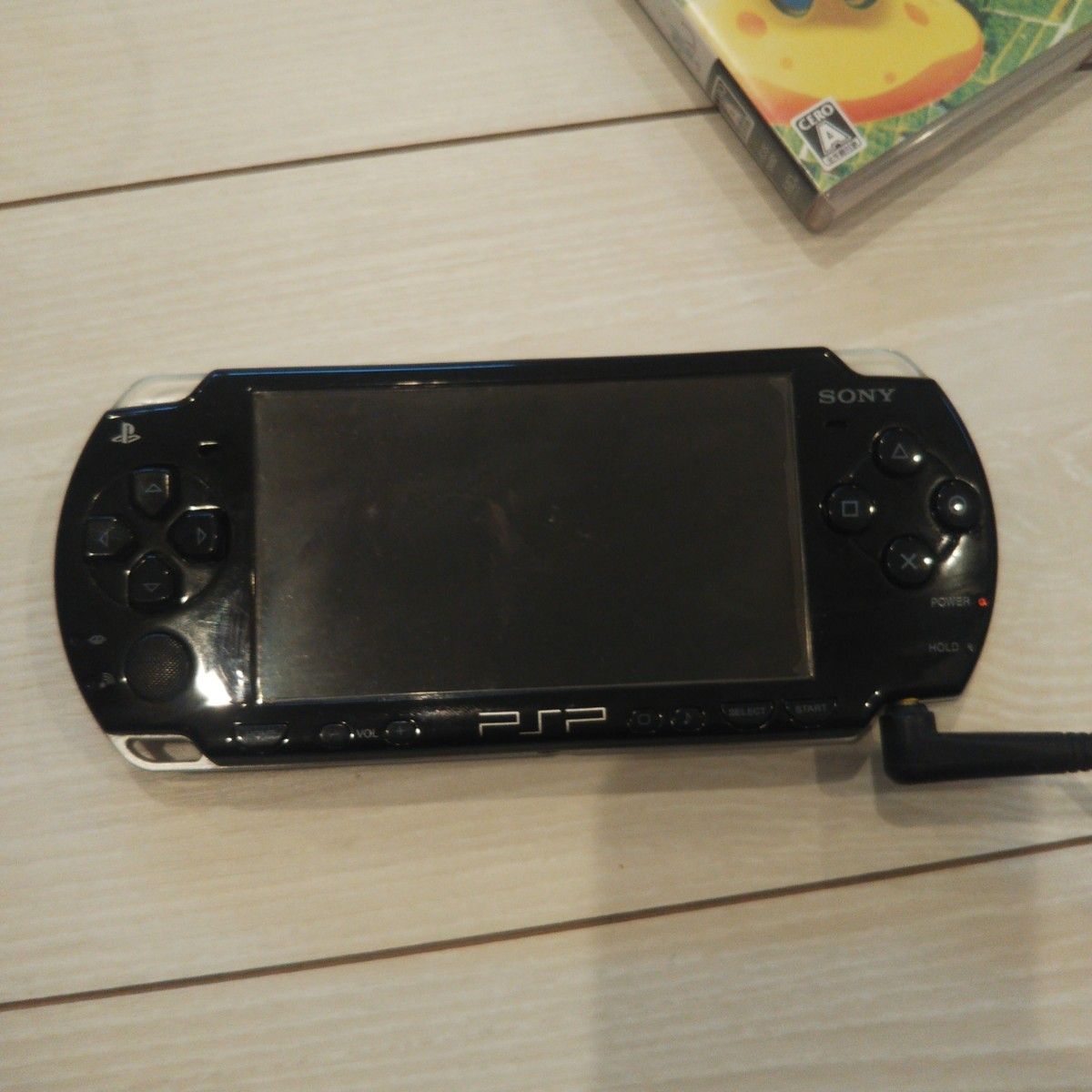 超美品 psp2000本体。黒。新品バッテリー、ゲーム、メモリー、充電器付き♪動作OK。除菌済み