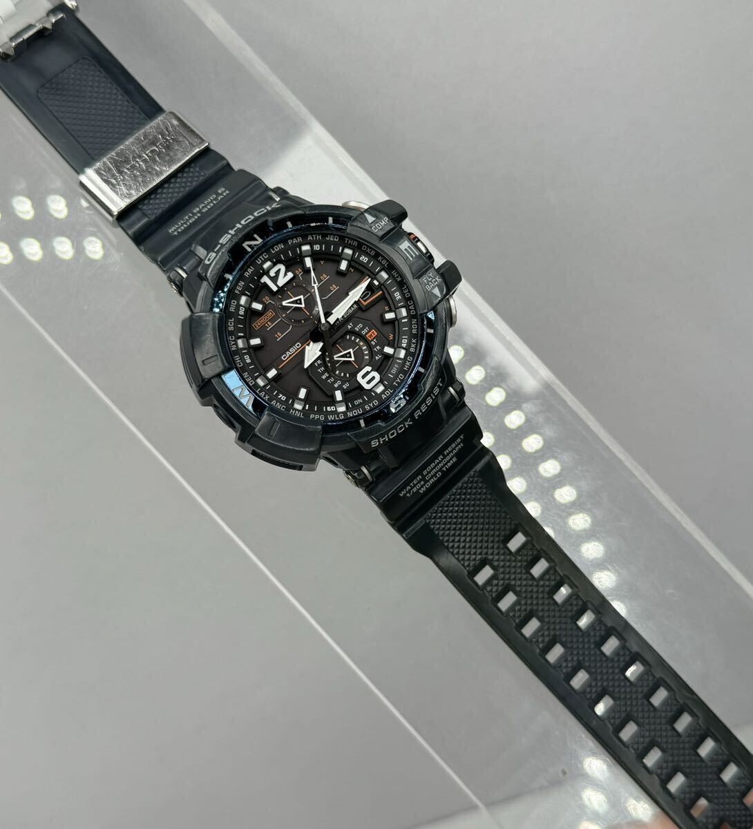 美品G-SHOCK GW-A1100-2AJF グラビティマスター タフソーラー 電波受信 電波ソーラー マルチバンド6 方位計搭載 ネイビー サファイアガラスの画像10