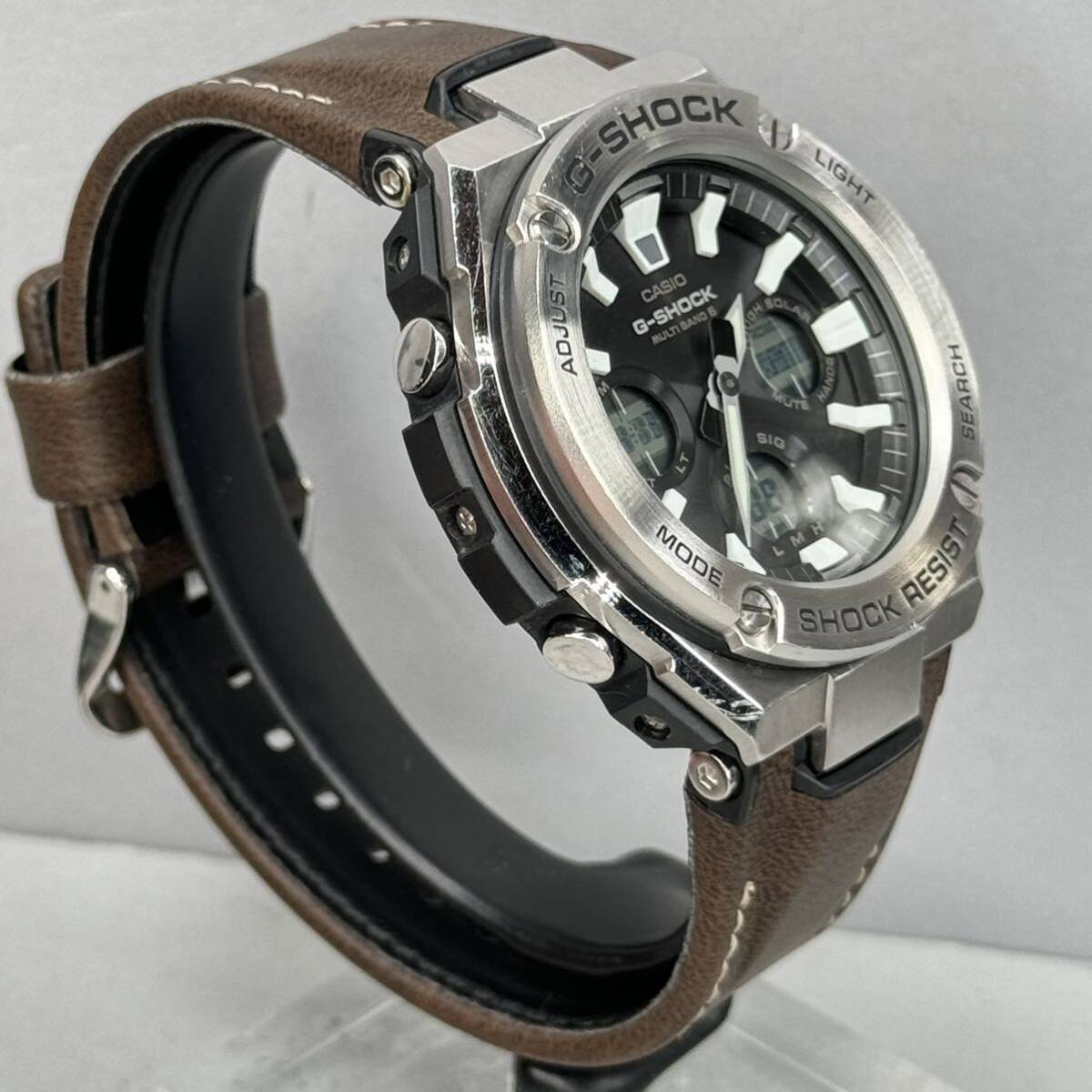 美品 G-SHOCK GST-W130L-1AJF G-STEEL Gスチール タフソーラー 電波受信 電波ソーラー マルチバンド6 メタルベゼル シルバー タフレザーの画像6