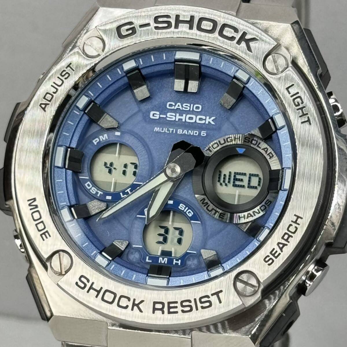 極美品 G-SHOCK GST-W110D-2AJF GスチールG-STEELタフソーラー 電波受信 電波ソーラー マルチバンド6 メタルバンド ブルー アナデジの画像1