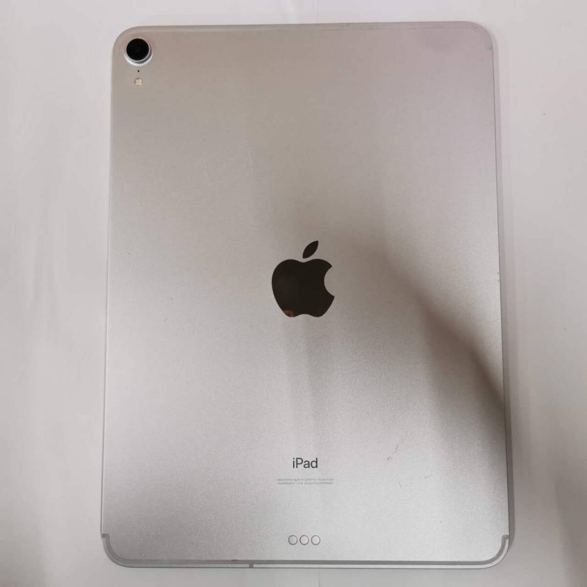 Apple iPad Pro (11インチ) スペースグレイ 256GB / Wi-Fi+Cellular A1934 MU172J/A iOS15.5 の画像3