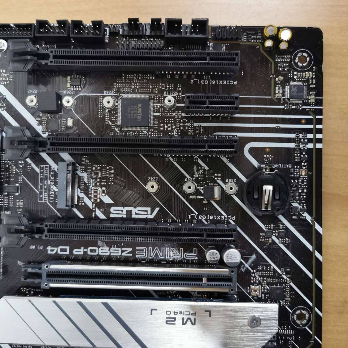 ASUS PRIME Z690-P D4/ATXマザーボード/(LGA1700)INTEL第12世代CPU対応/PCパーツ DIY 修理材料★動作未確認・ジャンク★現状渡しの画像2