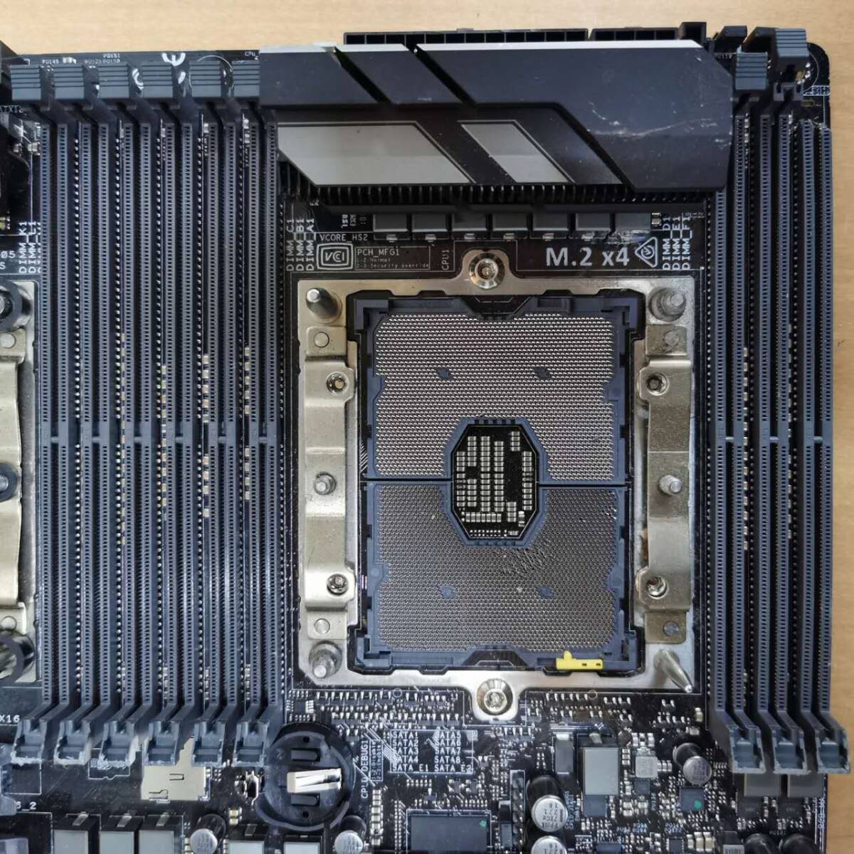 ASUS WS C621E SAGE/Work station ATXマザーボード/LGA3647/PCパーツ DIY 修理材料★動作未確認・ジャンク★現状渡しの画像2