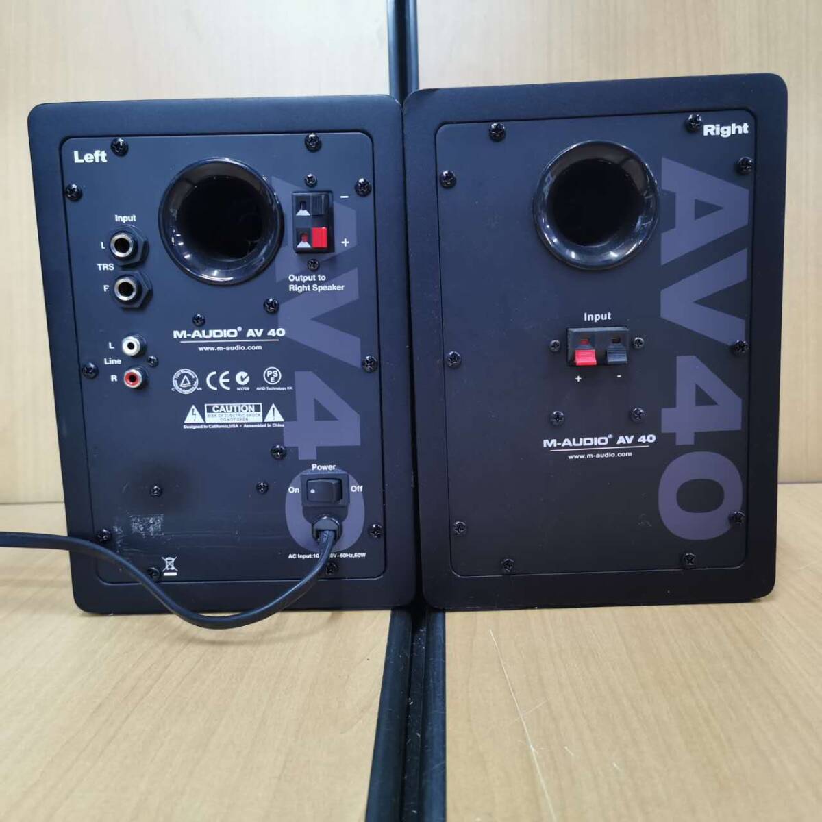 M-AUDIO AV40 monitor speaker 2 pcs. set black electrification has confirmed 