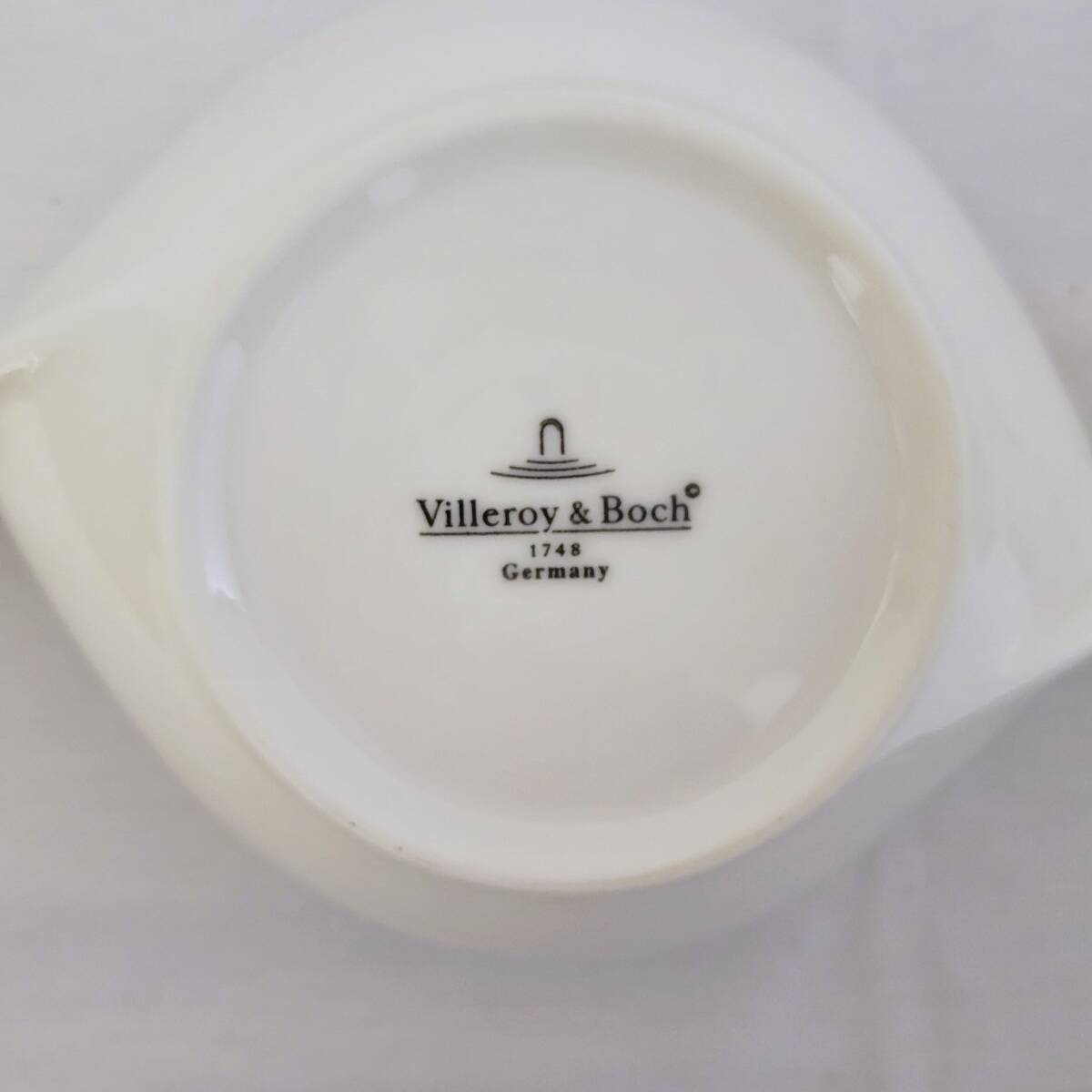【3589】未使用！ Villeroy&Boch ビレロイ＆ボッホ 食器セット 皿 スープカップ ウェーブ 白 無地の画像7