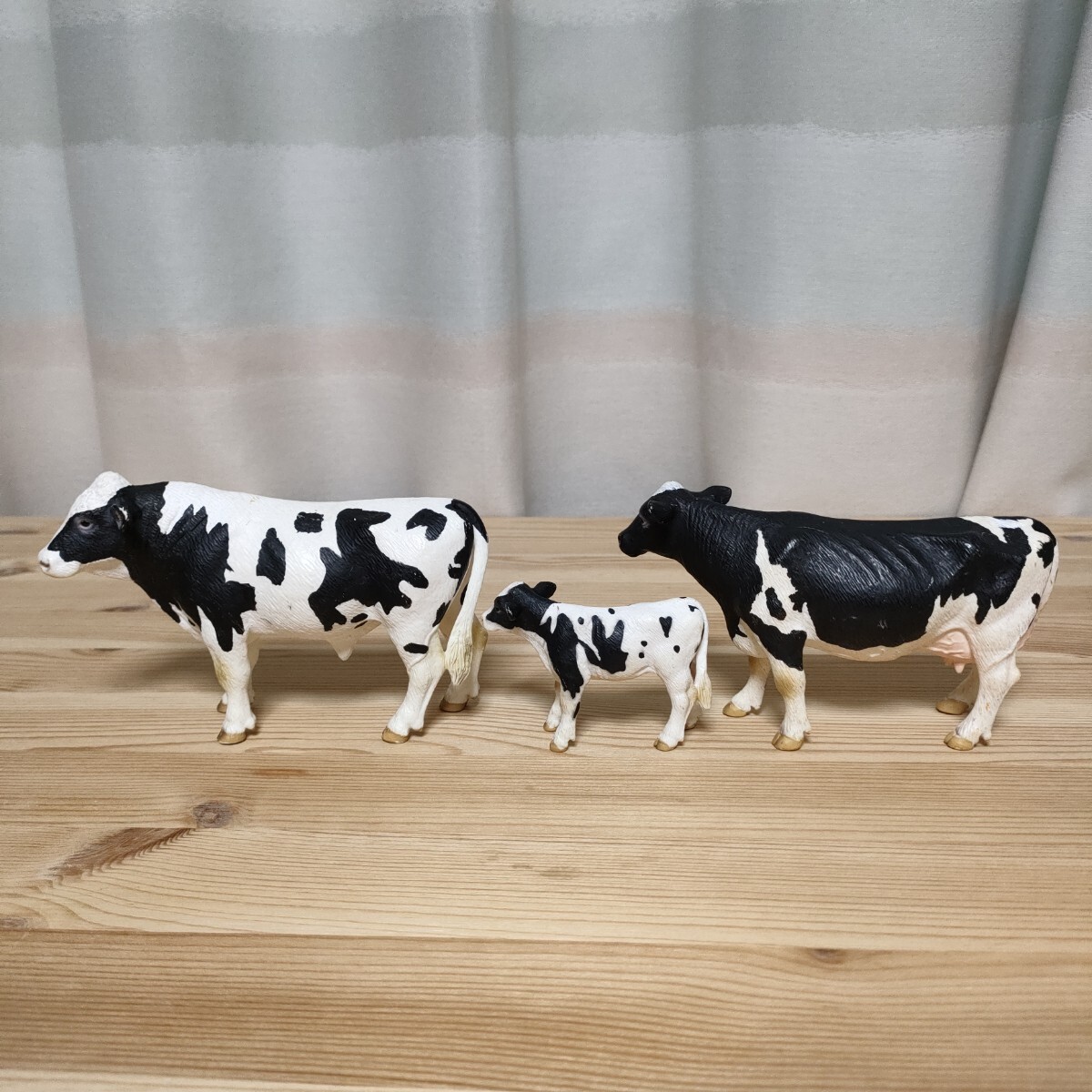 ☆シュライヒ ウシ 牛 ファミリー 3体セット 動物 ☆Schleichの画像2