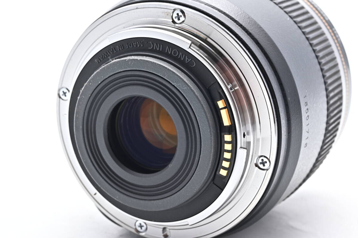 1C-895 Canon キヤノン EF-S 60mm f/2.8 USM MACRO オートフォーカス レンズの画像3