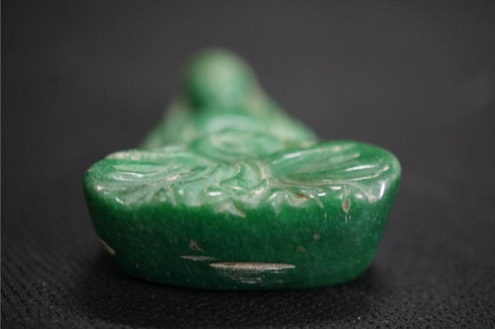 D4578-1 中国古玩 緑砡石 翡翠 如来坐像仏 仏像_画像6
