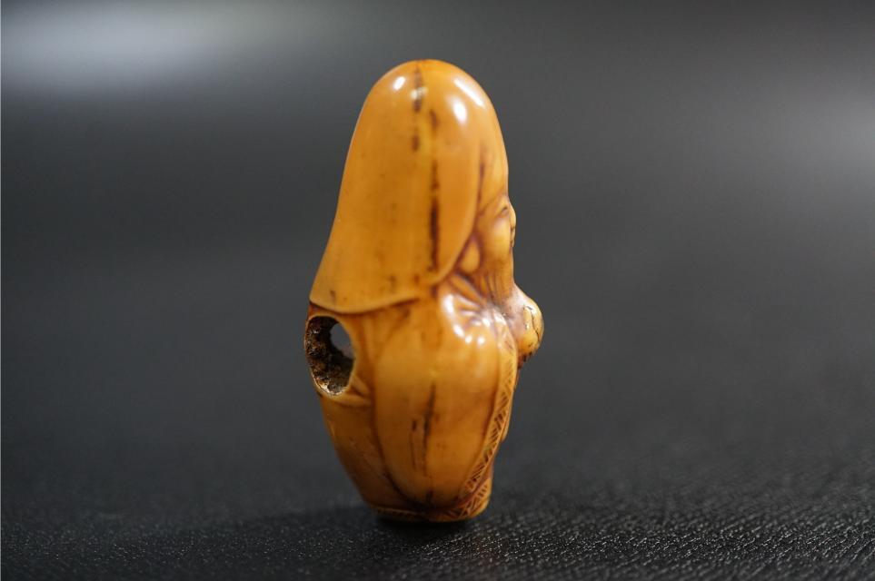 D4617-11 era old netsuke [ luck ..]. thing 