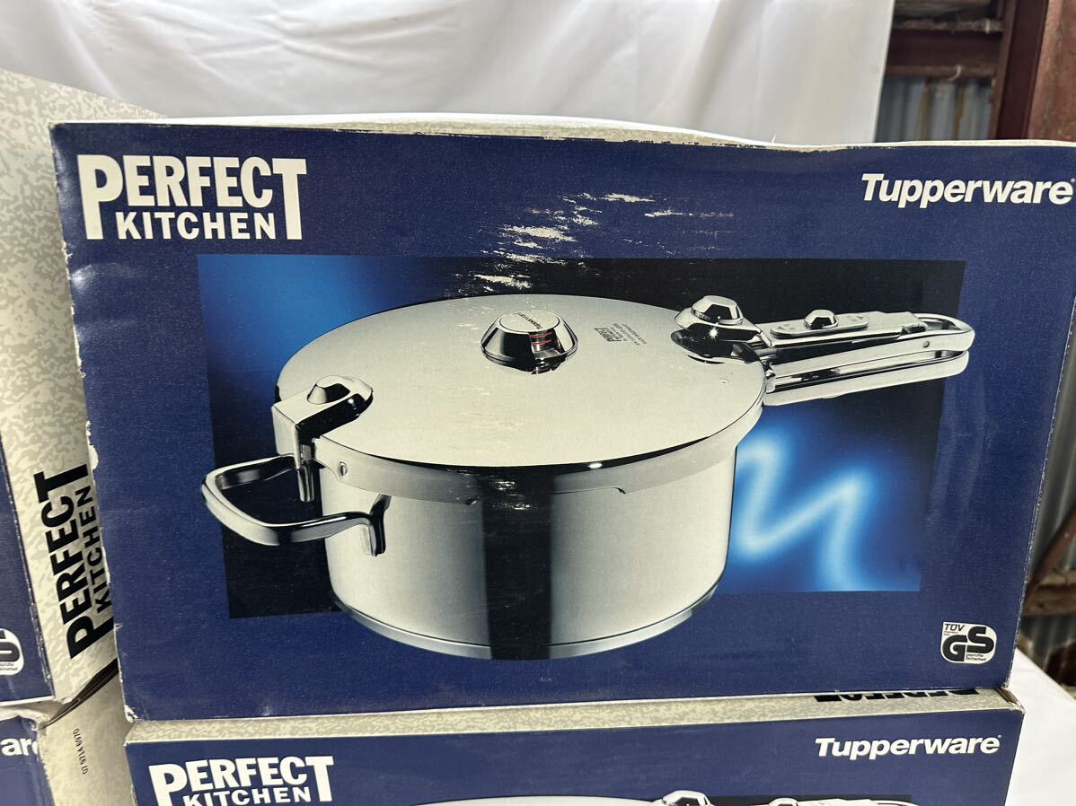  ②1円〜PERFECT Kitchen Tupperware タッパーウェア 圧力鍋 パーフェクトキッチン 5リットル ステンレス鍋 網付き 未使用 4点セットの画像4