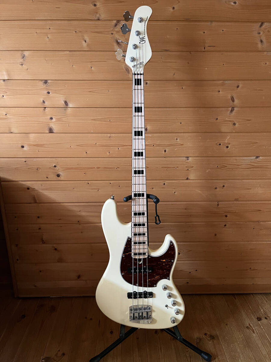 Mayones Jabba Classic Monolith Vintage Cream 4弦ベース USEDの画像1