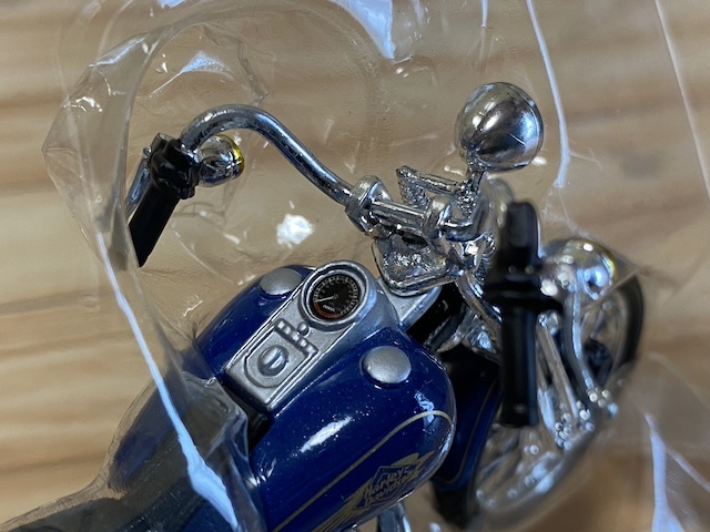 1/18 ハーレーダビッドソン XLH SPORTSTER 1200(ブルー×ブラック) 「HARLEY-DAVIDSON MORTORCYCLE シリーズ」 バイク ミニカー _画像4