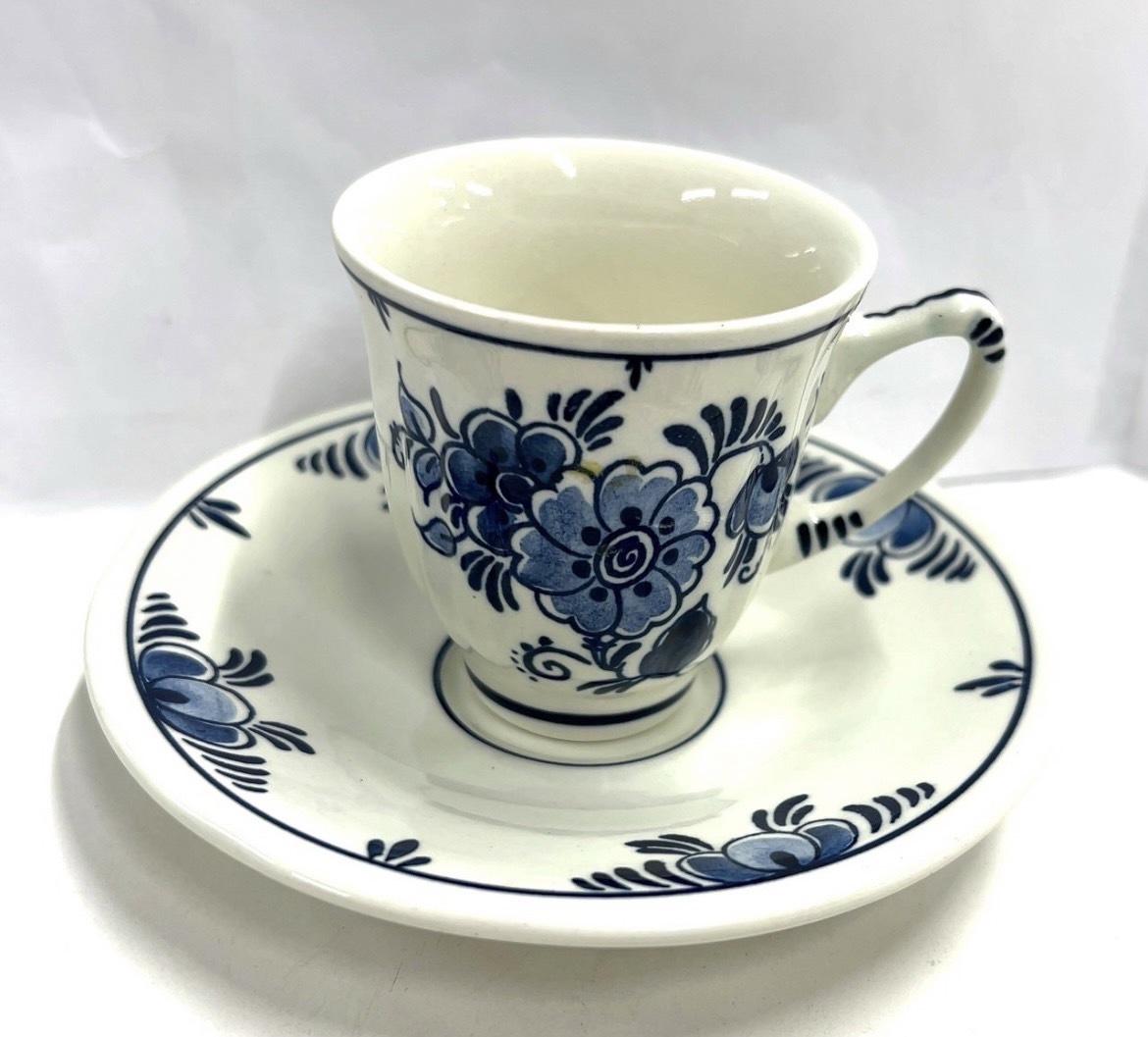 P131-W7-1263 ◆ Royal Goedewaagen Blue Delft Handwork Holland カップ＆ソーサー 花 青 ブルー 食器 洋食器③の画像1