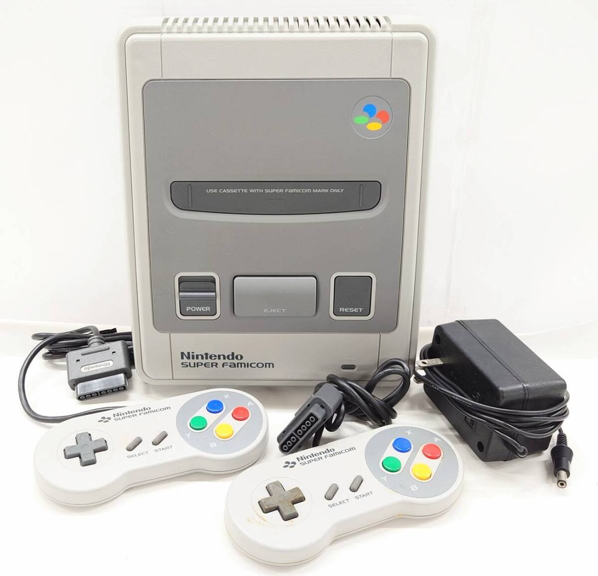 S300-W7-1579 Nintendo 任天堂 スーパーファミコン セット 本体 SHVC-001/コントローラー2点 SHVC-005/電源コード付き 玩具 通電確認済み④の画像1