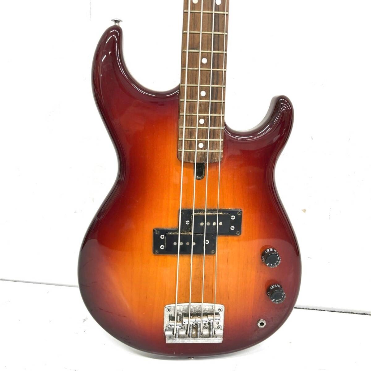 R403-W14-309 ◆ 佐川 YAMAHA ヤマハ Broad Bass VI SINCE:1887 エレキベース ベース 楽器 弦楽器 ソフトケース付き 全長約118cm③の画像4