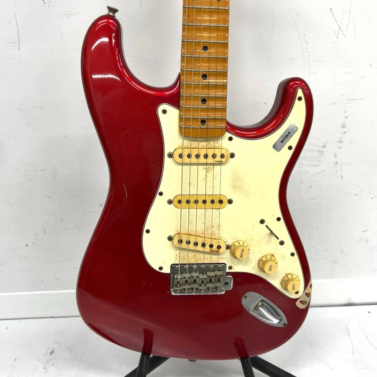 R404-W14-308 ◆ Fender フェンダー ST57 Stratocaster エレキギター ストラト レッド 赤 楽器 弦楽器 ソフトケース付き 全長約99cm③の画像4