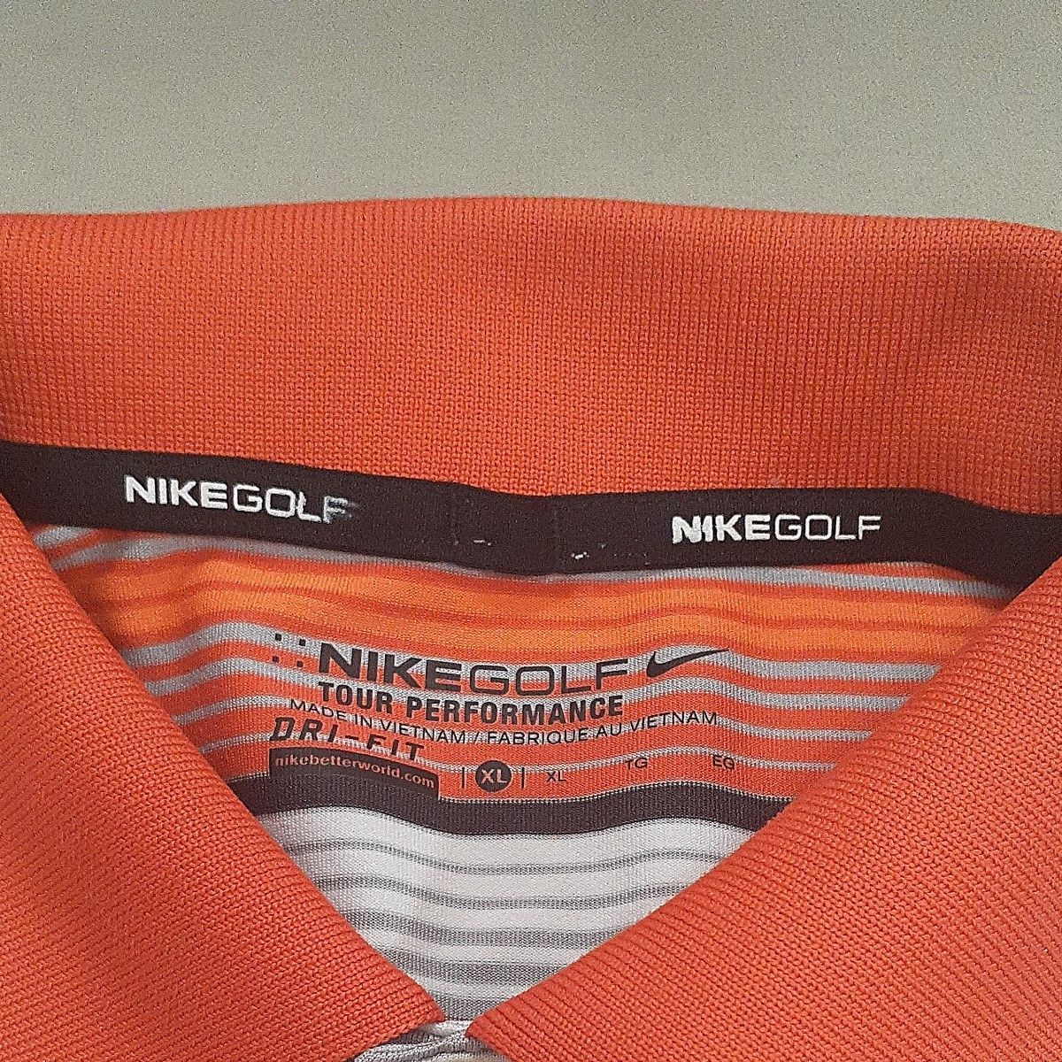 【超美品】NIKEGOLF　ナイキゴルフ　半袖ポロシャツ　 ストライプ　シルバーロゴ　ゴルフ　DRI-FIT　打ちっぱなし　XL