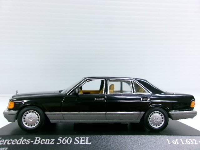 ミニチャンプス 1/43 メルセデスベンツ 560SEL 1989-1991 ブラック (2502-257)の画像4