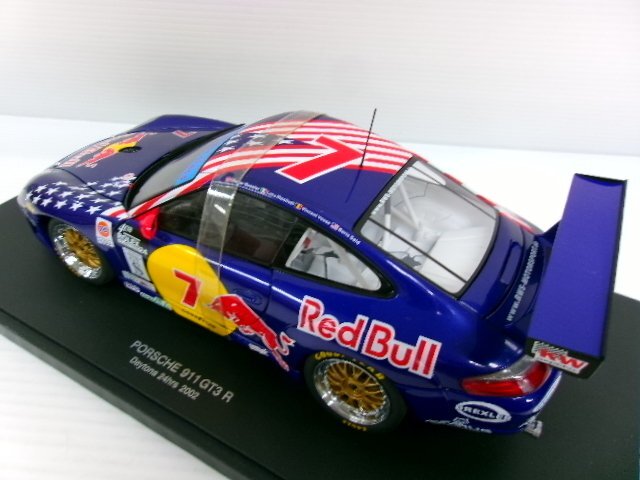 オートアート 1/18 ポルシェ 911 GT3 R #7 Red Bull デイトナ 24h 2002 (1331-375)_画像6