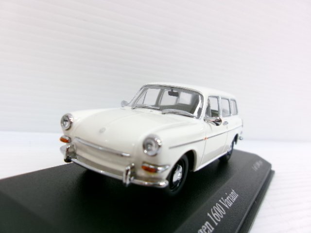  Minichamps 1/43 VW 1600 variant 1966 белый (4572-697)