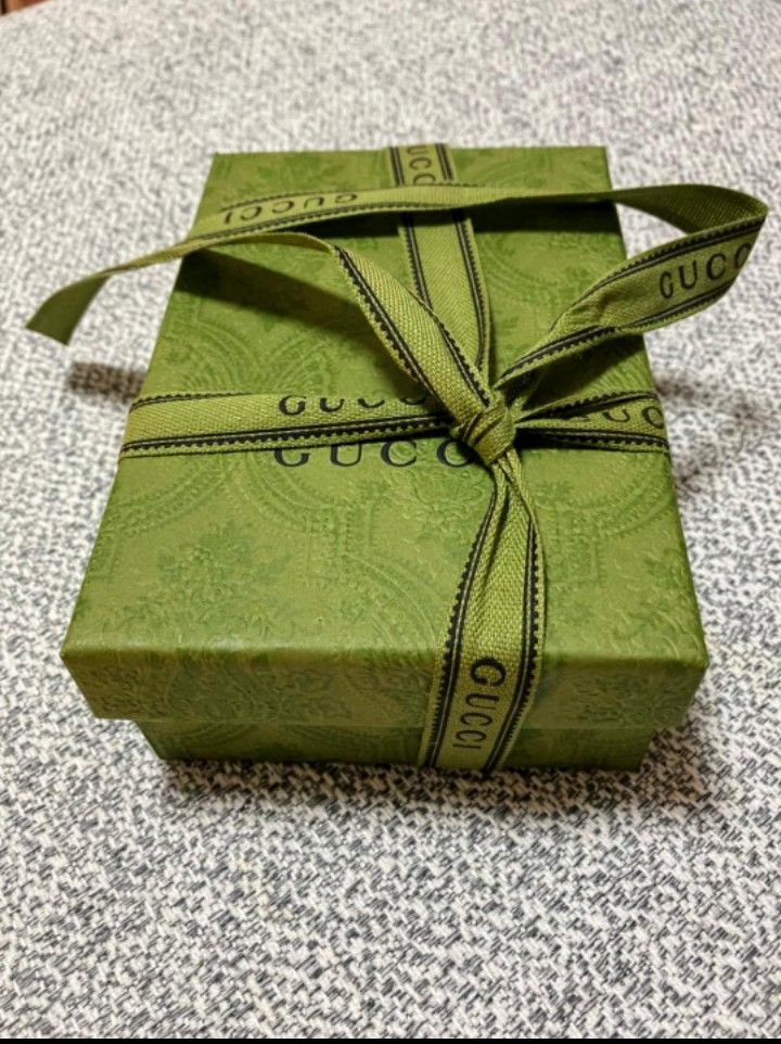 グッチ】ギフト箱 プレゼント用箱 box 小物入れ GUCCI|Yahoo グッチ】ギフト箱 プレゼント用箱 box 小物入れ GUCCI|Yahoo