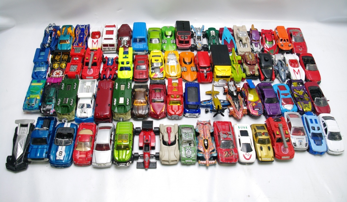 シモンズグランドセール マテル Mattel ホットウィール HOTWHEELS majorette 2.5kg 約 外車 日本車 まとめて ミニカー ヨネザワ yonezawa マジョレット 乗用車