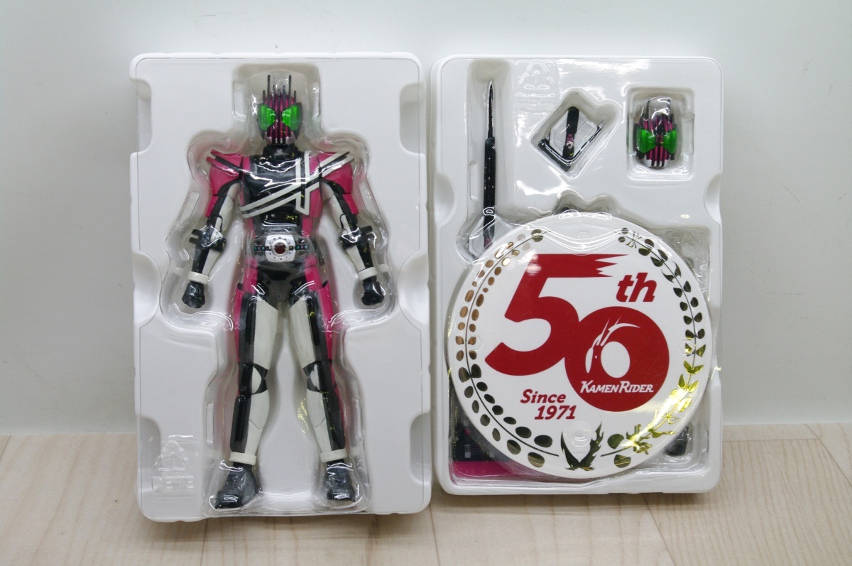 1* 魂ウェブ 仮面ライダーディケイド 50th Anniversary ver 真骨彫 フィギュア バンダイ 限定品 アニバーサリーの画像3