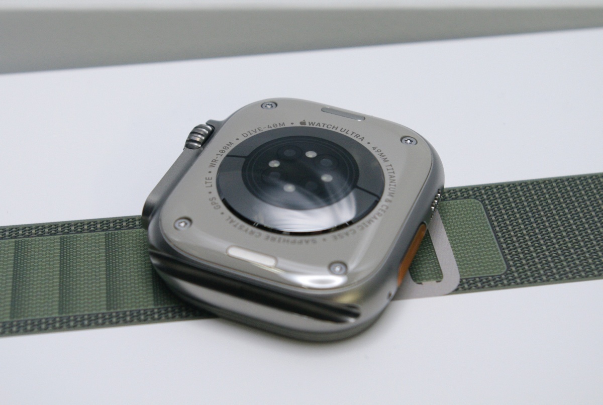 1* アップル apple watch ultra 49mm Titanium グリーンアルパインループ MQFN3J/A バンド M は未使用 最大容量 97% GPS+Cellular_画像7