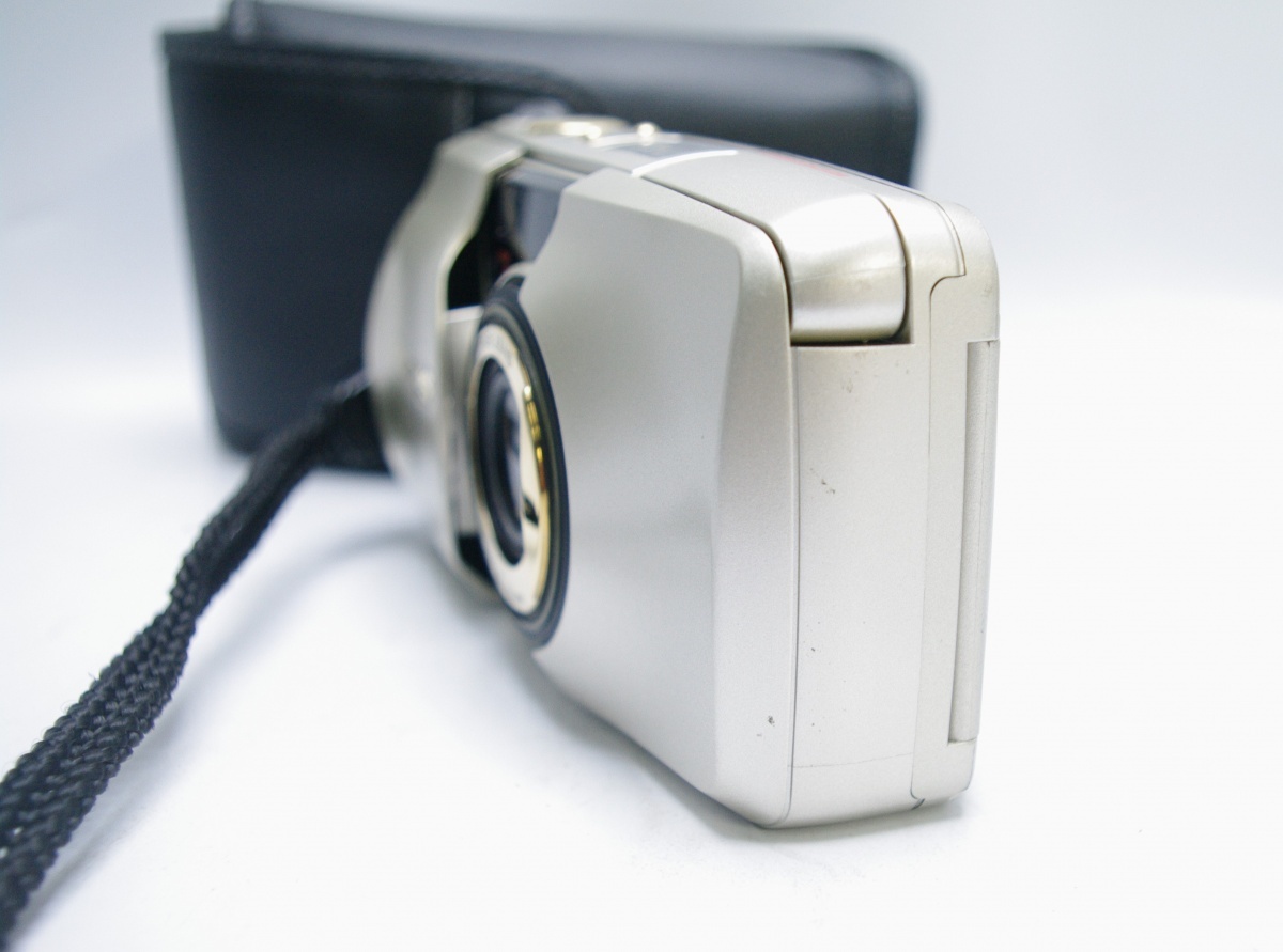 [ジャンク品] オリンパス μ ミュー ZOOM 105 DELUXE コンパクトフィルムカメラ 香港製 ヴィンテージ カメラの画像6