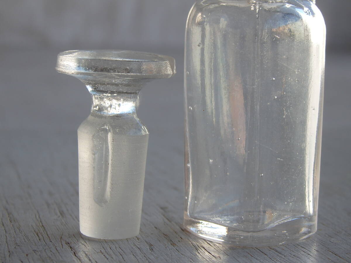 フランスアンティーク ガラス瓶 ポット ボトル 薬瓶 ブロカント 一輪挿し　花器 蓋付き 北欧 _画像7