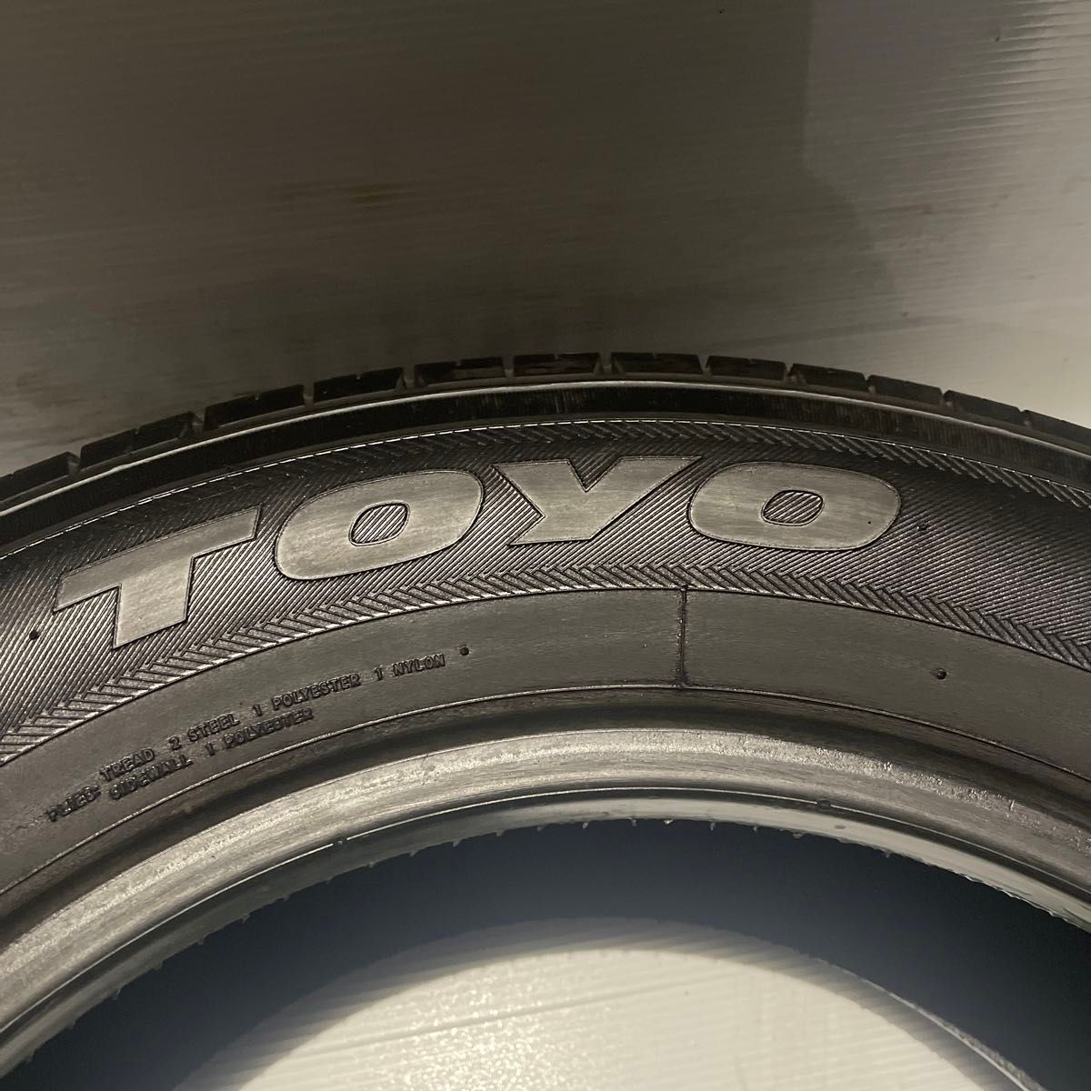 TOYO 4本　215/60R16