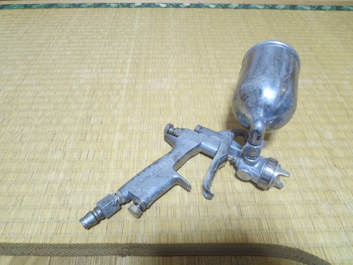 ane -тактный Iwata распылительный пистолет W-101 калибр 1.0 мм гравитационного типа 