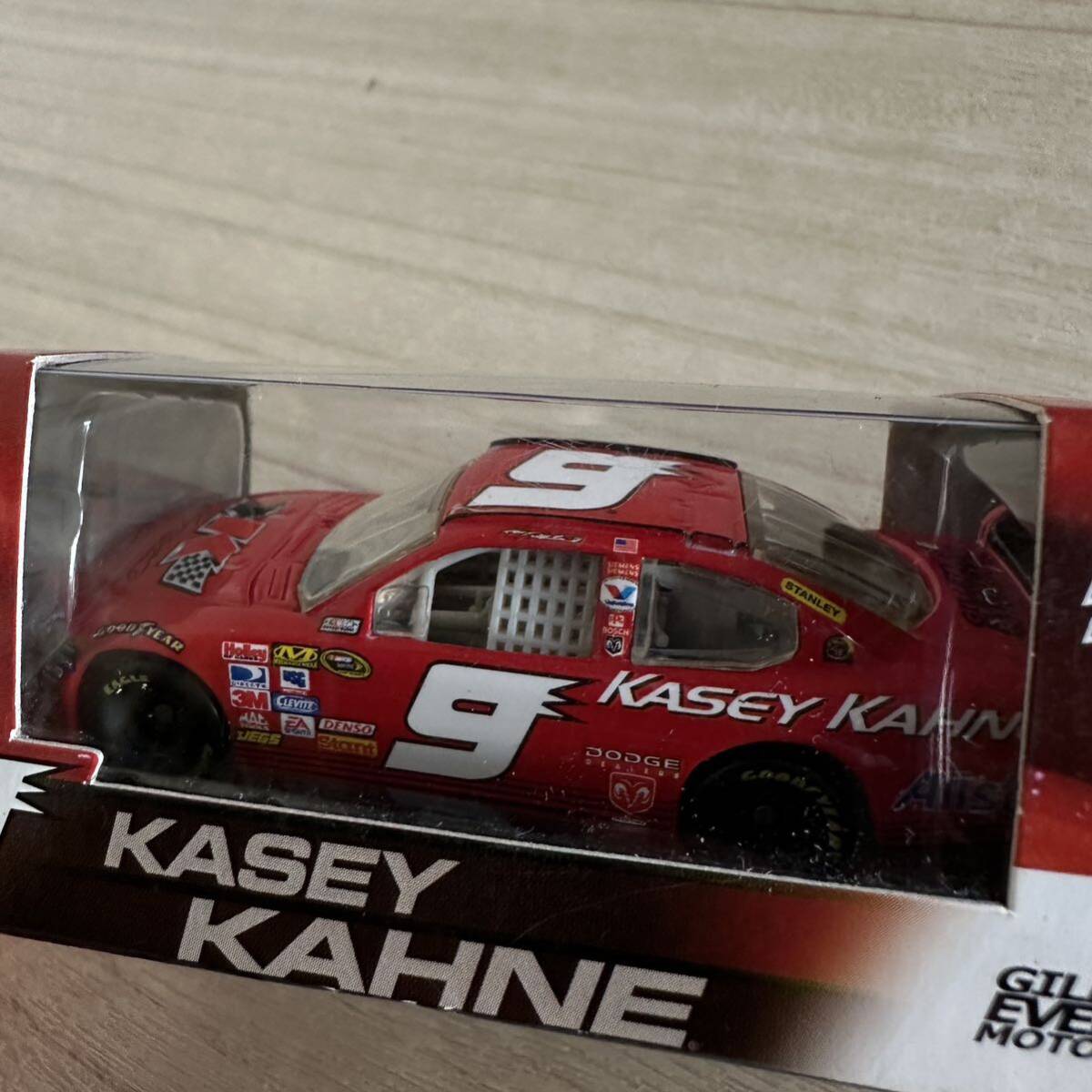 【A0325-16】未開封品『Action 1/64 ナスカー #9 KASEY KAHNE 2008』ミニカー レーシングカー の画像3